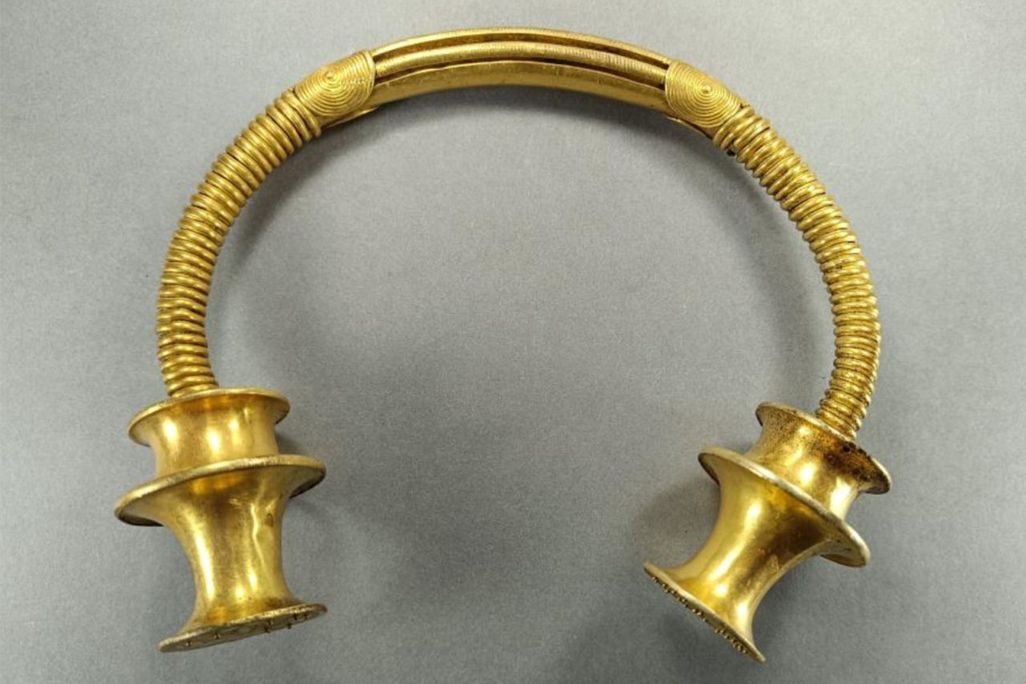 Gold torc
