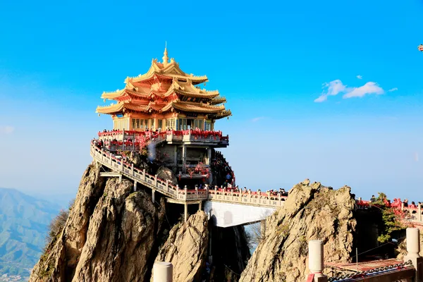 Resplendent thumbnail