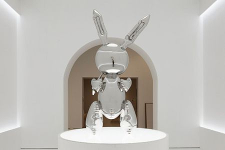 "Rabbit" sold at Christie's for a record-breaking $91.1 million