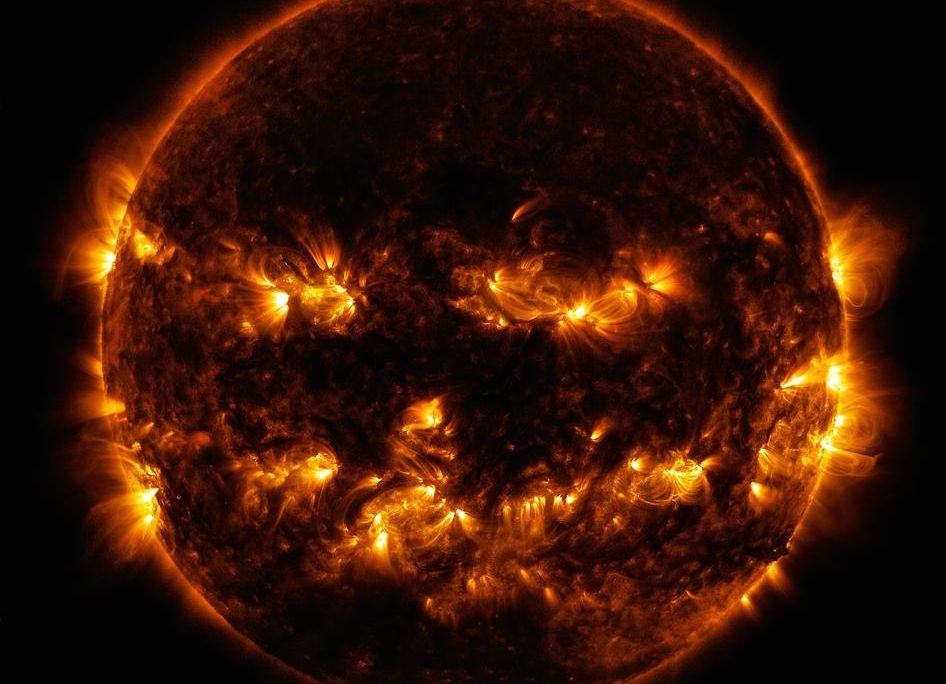 halloween_sun_2014_2k.jpg