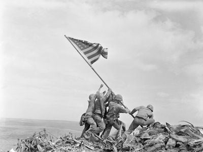 Rosenthal&rsquo;s iconic shot came early in the bloody campaign, and it led him to win the Pulitzer Prize for Photography that year.&nbsp;&nbsp;