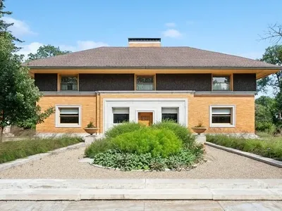 The Winslow House is located in River Forest, Illinois, about 11 miles west of downtown Chicago.