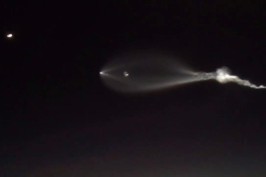 spacex launch.jpg