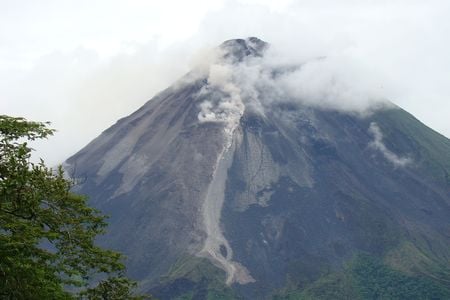 Costa Rica&#39;s Arenal volcano&nbsp;spews geysers of lava, ash and toxic gases