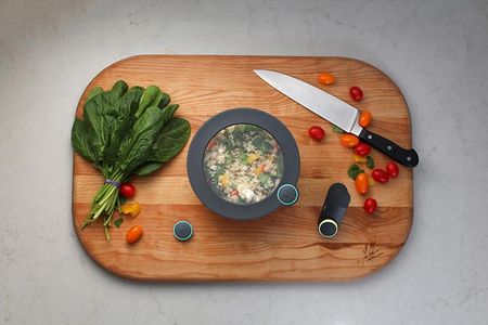 Ovie Smarterware alerts you when your food has hit half of its shelf life.