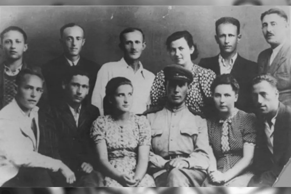 A photo of some of the Sobibor survivors who participated in the 1943 uprising