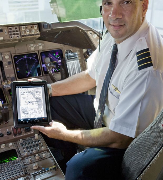 United-Continental Pilots iPad 620.jpg