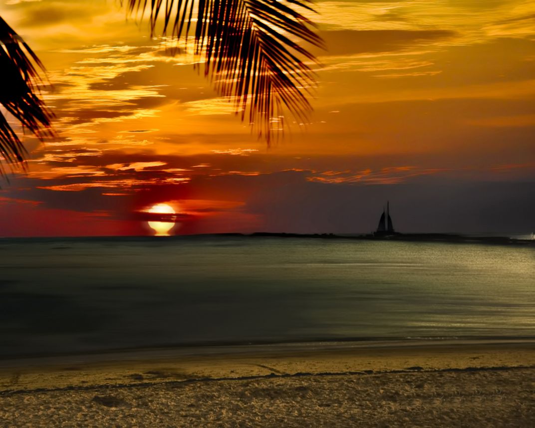 sunset-at-smathers-beach-key-west-florida-smithsonian-photo-contest