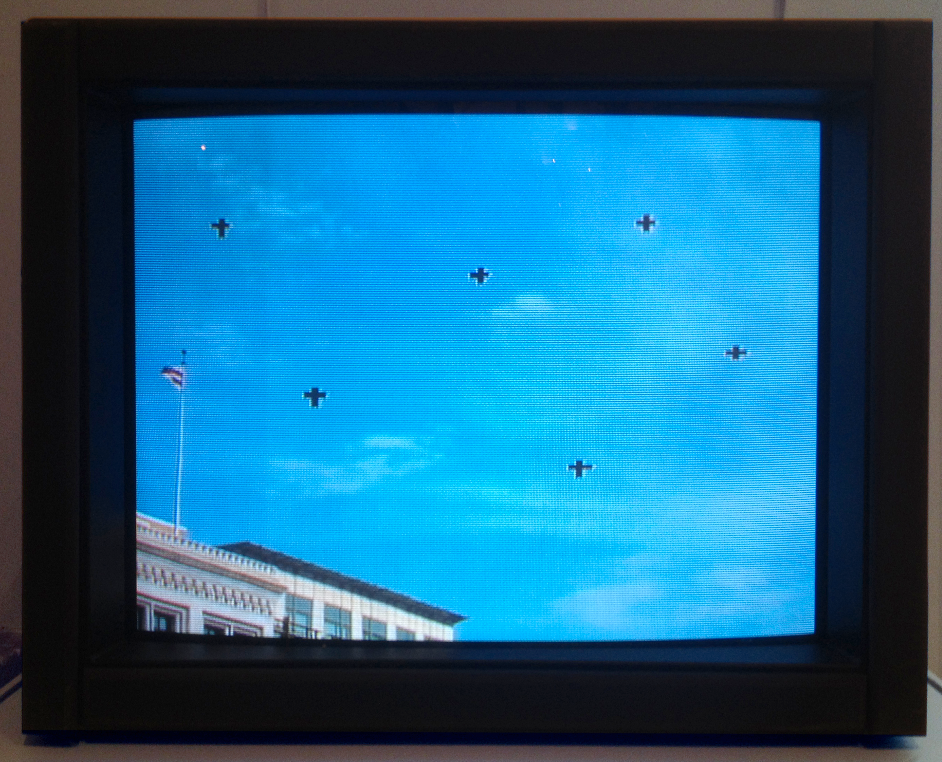 The video analyzer reads six points in the sky, which visitors can match with the points on this television monitor.