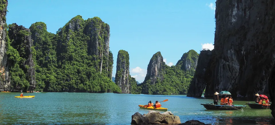  Kayaking in mystical Ha Long Bay 