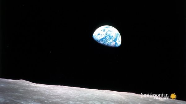 Preview thumbnail for This Apollo 8 Astronaut Took the Famous "Earthrise" Photo