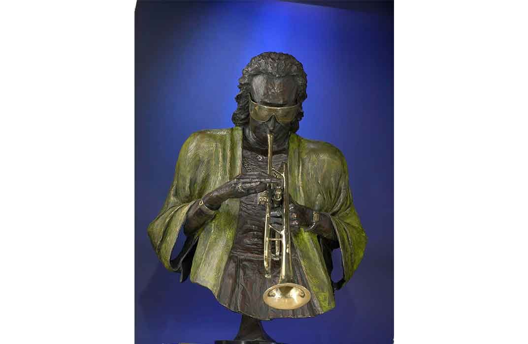 Miles Davis, bronze sculpture
