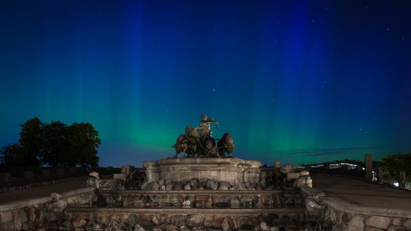 Gefion Fountain Beneath Northern Lights thumbnail