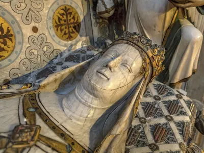 Archaeologists Excavating a Monastery in Spain Identified the Remains of a 14th-Century Queen—and Multiple Skeletons Buried in the Wrong Graves image