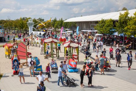 Munich Airport’s two-day summertime Music and Family Days celebration lures up to 25,000 visitors per day with theme-park style rides and musical performances, along with the chance to ogle modern and vintage airplanes.