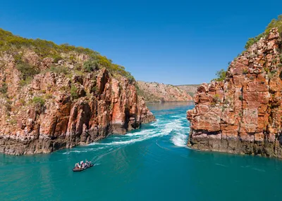 solar-eclipse-cruise-western-australia