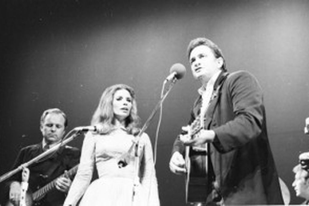cash_center4folklife_apr16-300x196.jpg