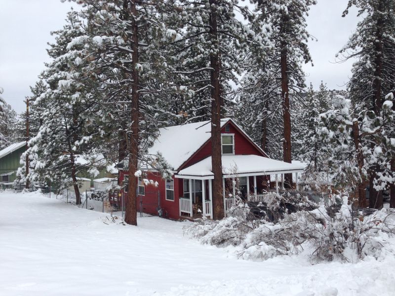 Red cabin in Wrightwood, CA Smithsonian Photo Contest Smithsonian