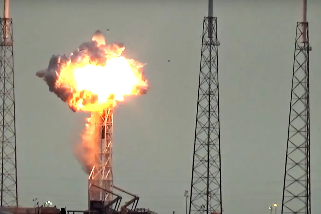 SpaceX explosion.jpg