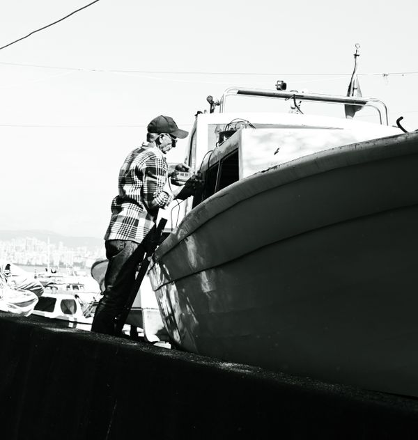 Boat Repair: Istanbul Street Portrait thumbnail