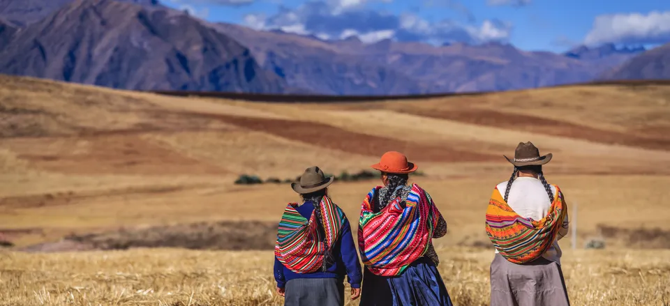  Local women in the Sacred Valley 