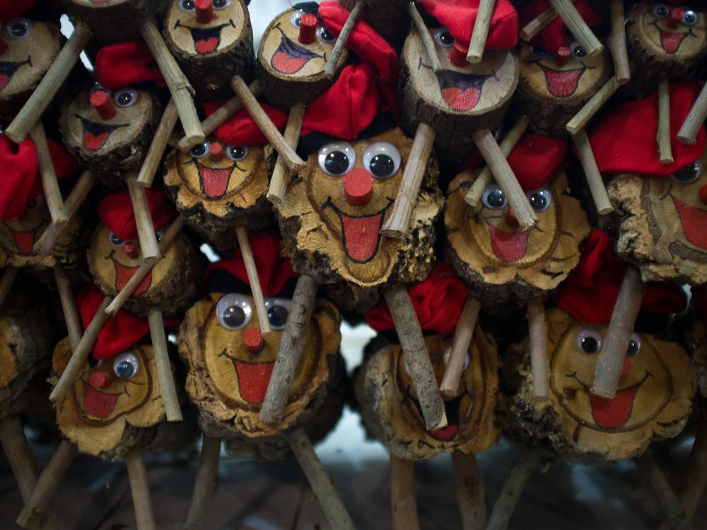 In Catalonia a Christmas Log Delivers Presents in An Unusual Way ...