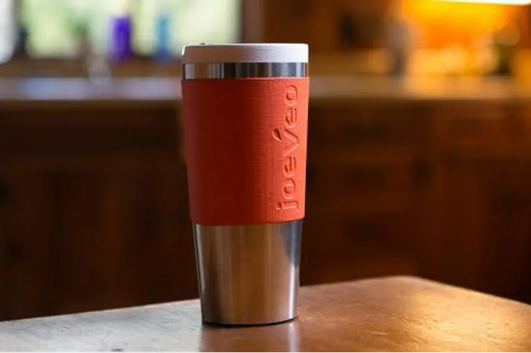 This Mug Keeps Coffee Warm (Not Piping Hot) For Hours On End