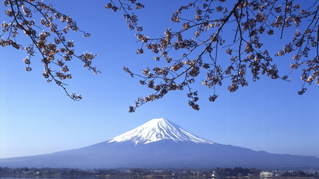 mt.funi This 71-Year-Old Just Set a Record With His 1,673th Ascent of Mt. Fuji