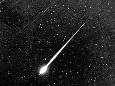 How to See the Stunning Leonid Meteor Shower This Weekend image