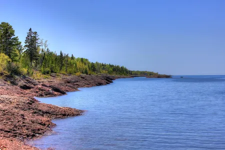 Murky lakes contain high quantities of both algae and organic matter. Lakes bearing such greenish-brown or brownish-green tints tend to be of low water quality
