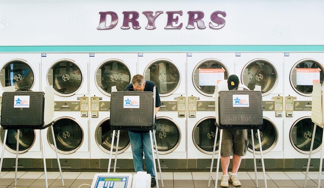 Debate divides people over where a washing machine should go in a house, indy100