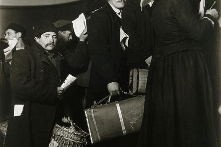 European immigrants arrive in America.