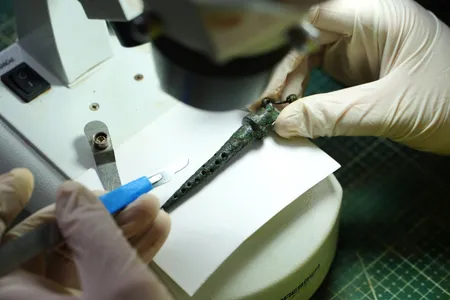 The bronze gadget helped filter out large grains and pulp.