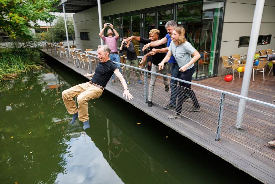 Svante Pääbo thrown into a pool