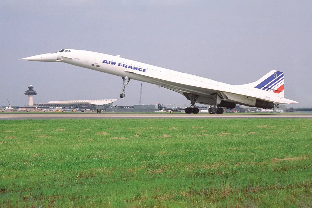 05-1D_AS2021-Passengers_ArrivalAtDulles_2003-20225-8_LIVE.jpg