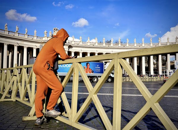 Worker in Vatican thumbnail