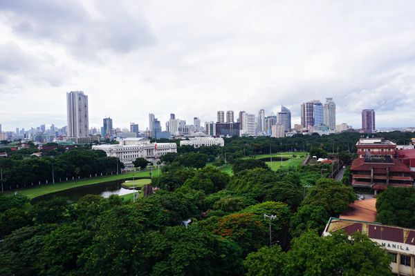 Overlooking the city of Manila thumbnail