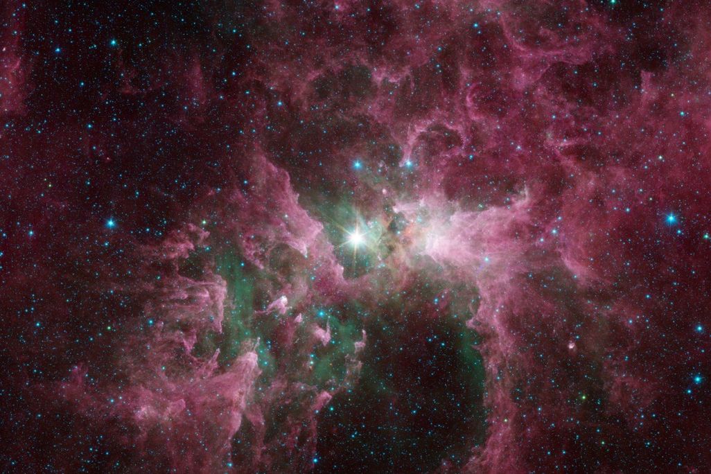 spitzer10years_m.jpg