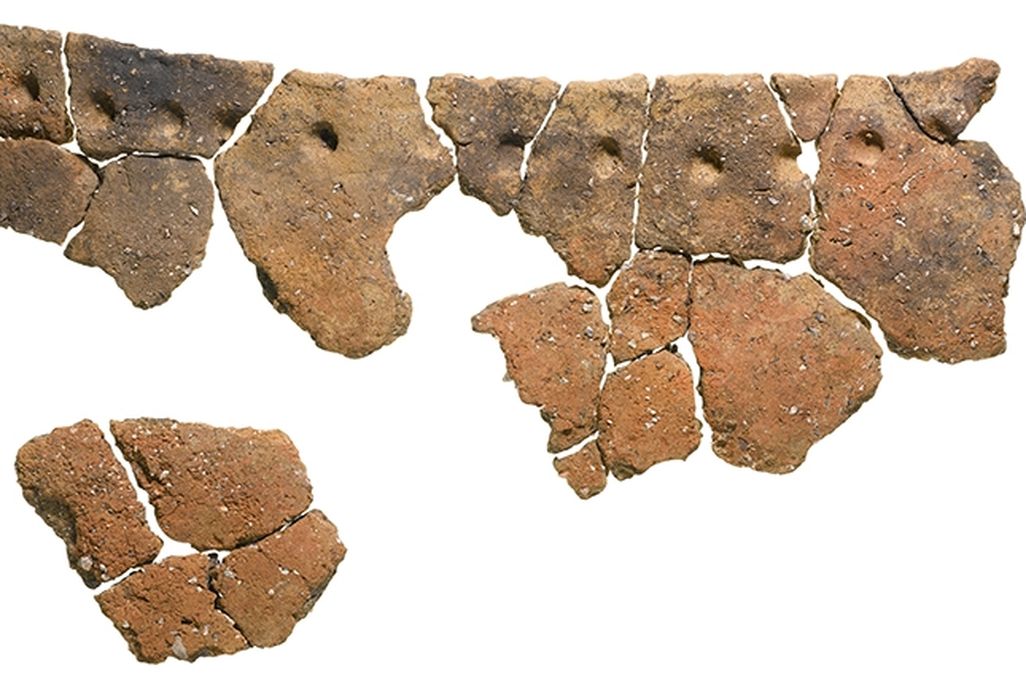 Fragment of Neolithic vessel found in London