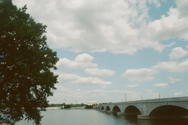 Memorial Bridge Towards Lincoln thumbnail