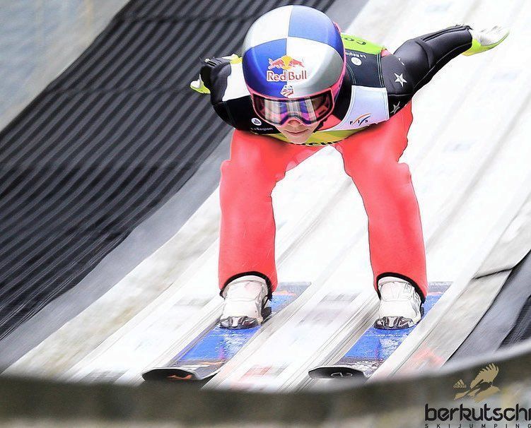 Image of an aerodynamic crouch that minimizes drag on the ramp. 