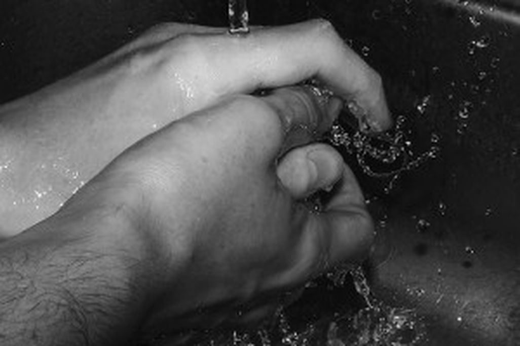 20110520102346hands-300x252.jpg