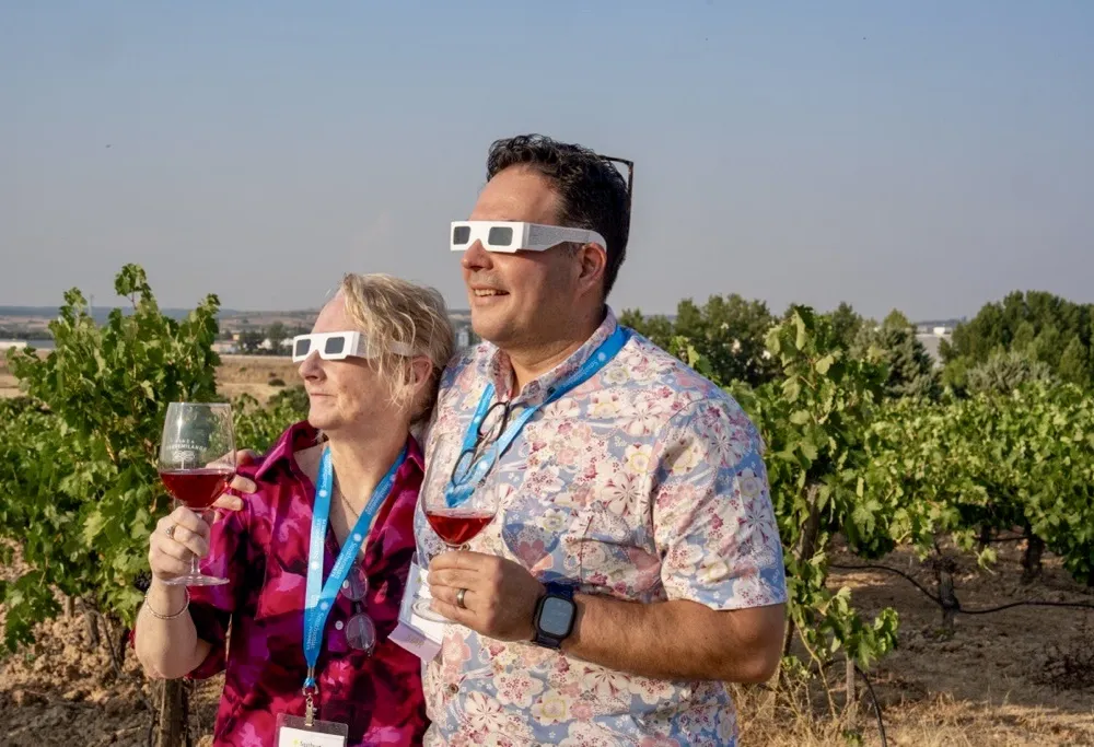 Madrid&Castile eclipse watching couple.jpeg