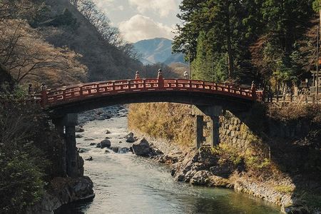Spanning 92 feet across the Daiya River, the nearly 400-year-old Shinkyo Bridge serves as the sacred gateway to Nikko and the Toshogu Shrine complex.