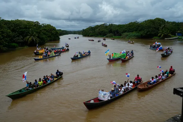 Rio Indio locals protest thumbnail