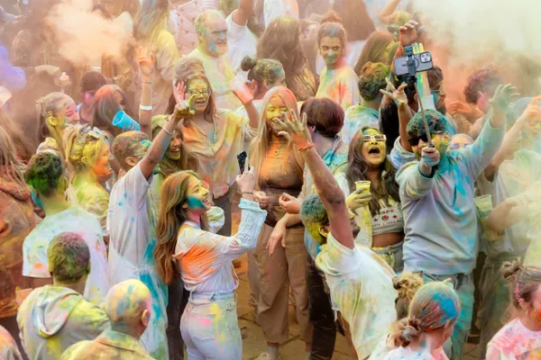 Holi in Newcastle upon Tyne thumbnail