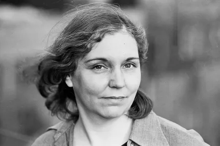 Nancy Holt on a New York City rooftop in October 1977