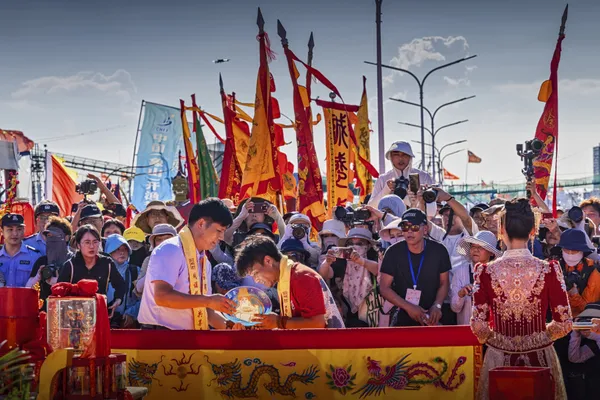 Mazu and Ruyi Bond Two Sides thumbnail