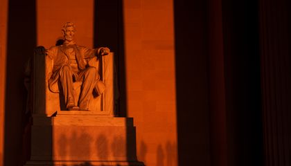 These 15 Photographs Capture What It’s Like to Walk Through Wonderful, Historic Washington, D.C.