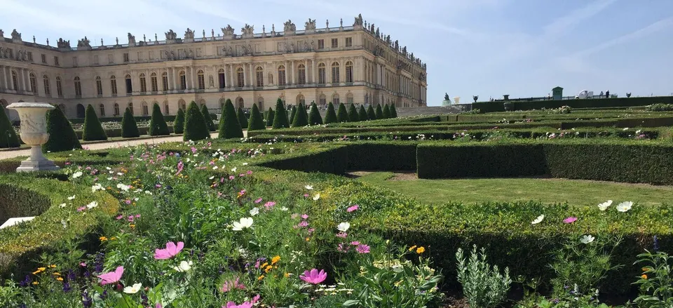  Versailles Garden and Chateau Exterior 